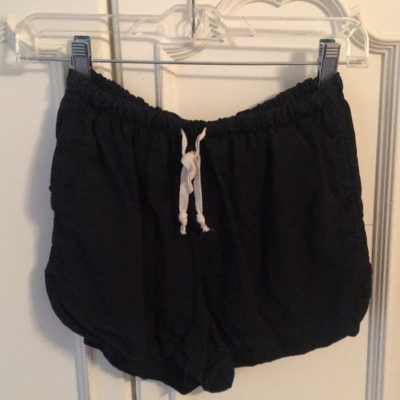 Brandy Melville Pants - Brandy melville black shorts